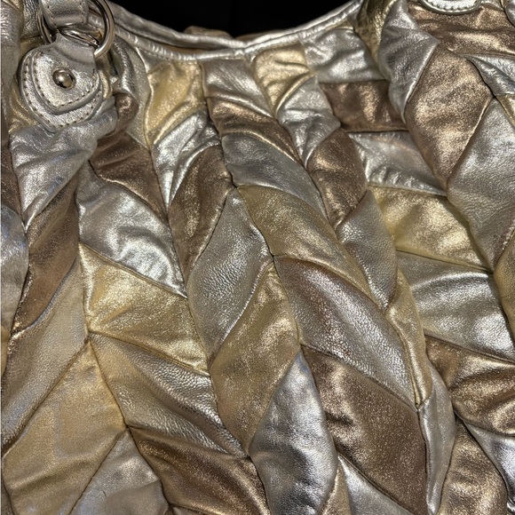 Miu Miu silver/gold metallic patchwork leather tote bag - Picture 3 of 14